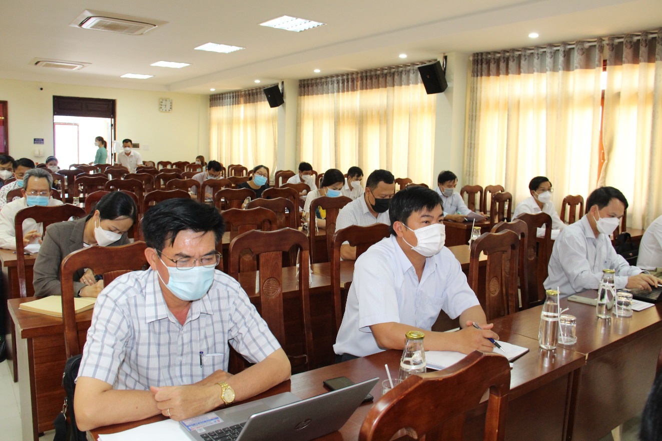 Các đại biểu tham dự hội thảo