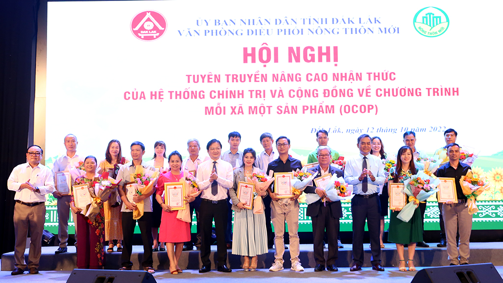 HỘI NGHỊ TUYÊN TRUYỀN NÂNG CAO NHẬN THỨC CỘNG ĐỒNG VỀ CHƯƠNG TRÌNH MỖI XÃ MỘT SẢN PHẨM (OCOP)
