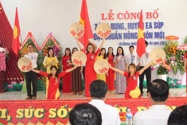 LỄ CÔNG BỐ XÃ EA BUNG, HUYỆN EA SÚP ĐẠT CHUẨN NÔNG THÔN MỚI