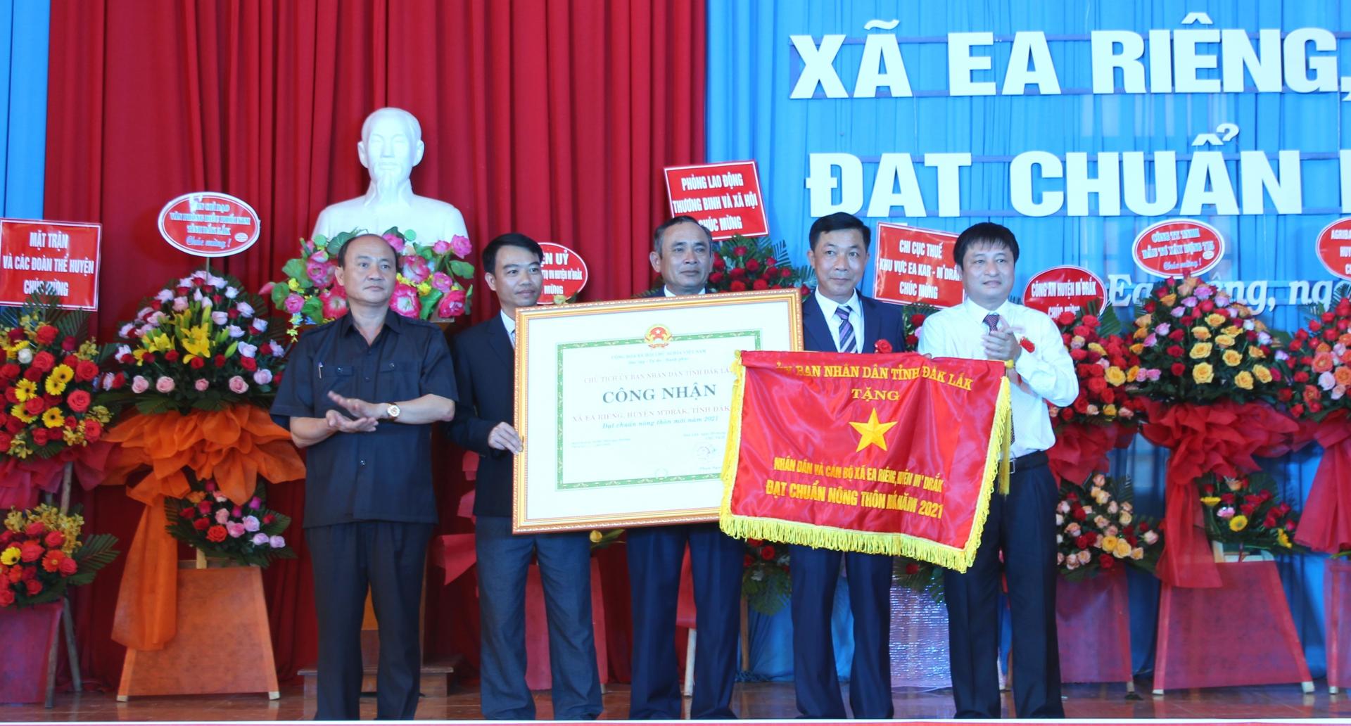 LỄ CÔNG BỐ XÃ EA RIÊNG, HUYỆN M'DRẮK ĐẠT CHUẨN NÔNG THÔN MỚI