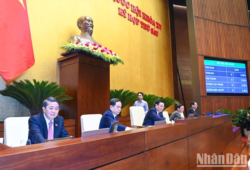 Quốc hội nhất trí kéo dài thực hiện giải ngân vốn ngân sách nhà nước cho các chương trình mục tiêu quốc gia