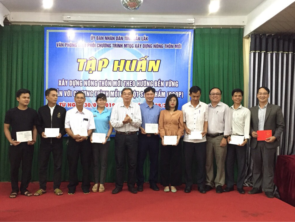 TẬP HUẤN XÂY DỰNG NÔNG THÔN MỚI THEO HƯỚNG BỀN VỮNG GẮN VỚI CHƯƠNG TRÌNH MỖI XÃ MỘT SẢN PHẨM ĐỢT 1 NĂM 2019